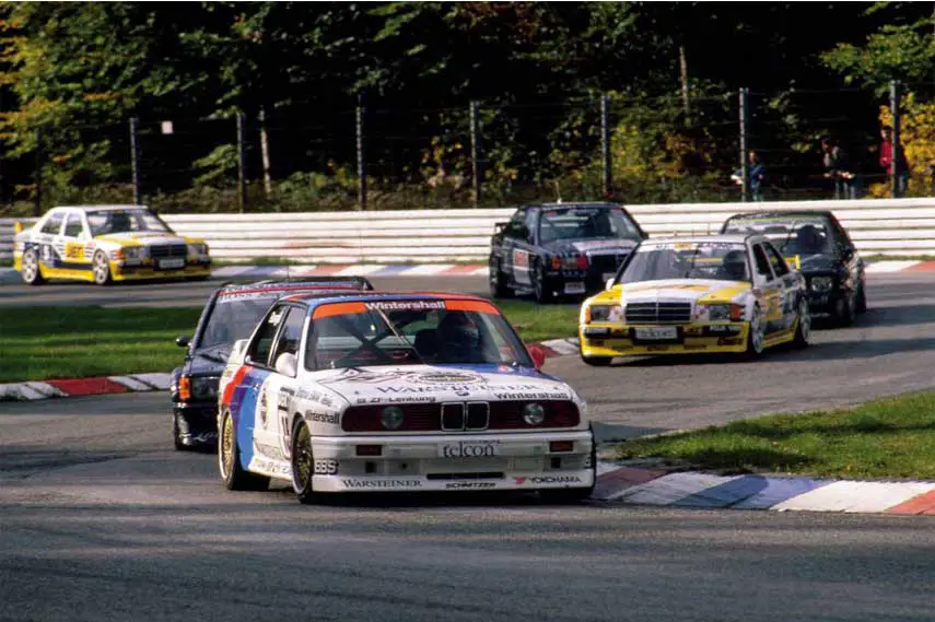 BMW M3 E30 turning a corner