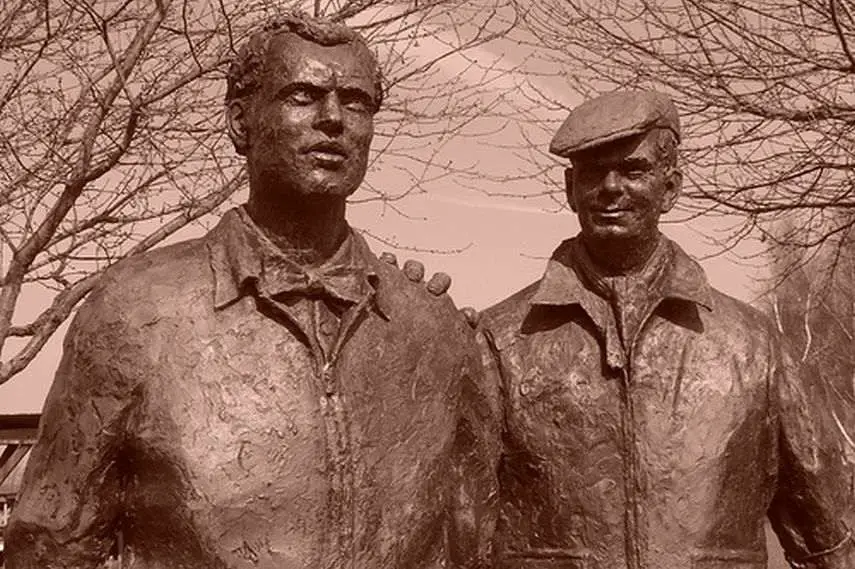 Mike Hawthorn statue, Lofty England, Goodwood