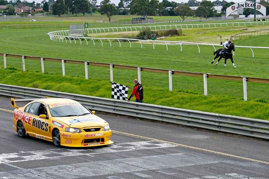 sandown car racing