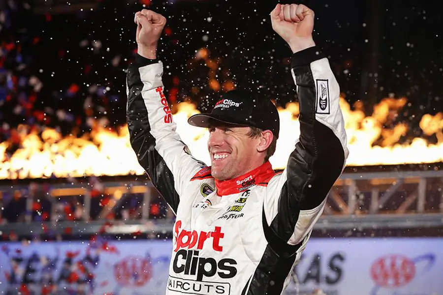 Carl Edwards wins 2016 AAA Texas 500