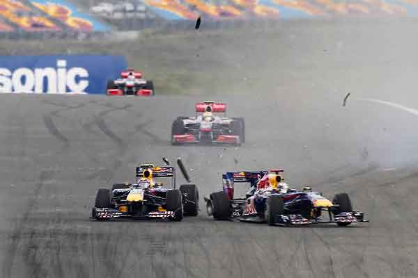 Red Bull RB6 crash ferrari mercedes cars team new formula Adrian Newey rear diffuser speed