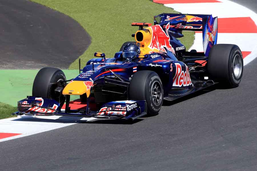 Red Bull RB6 Vettel