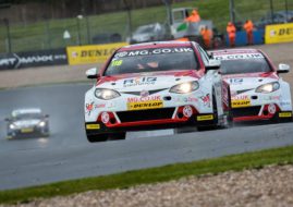 MG 6 GT at Donington Park in 2016