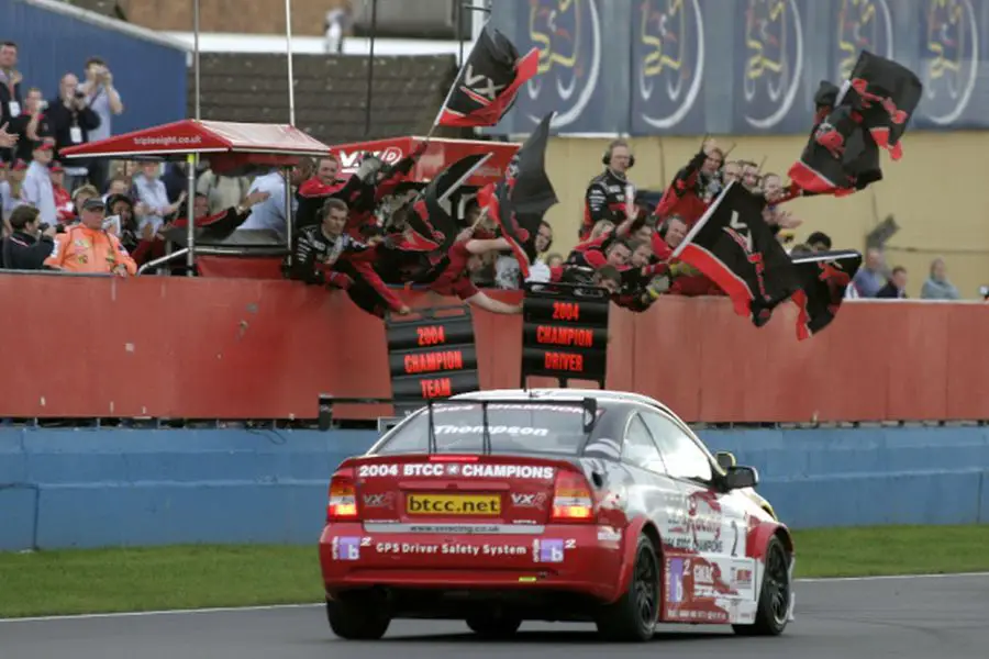 2004, BTCC, VX Racing, Vauxhall Astra Coupe, James Thompson