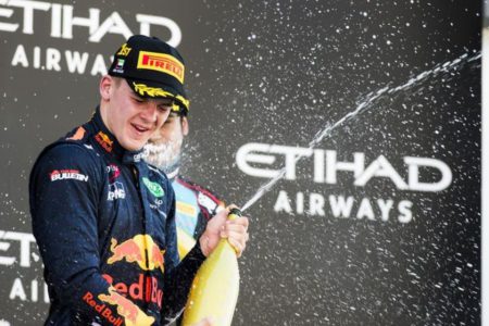 Niko Kari wins GP3 Series race in Abu Dhabi