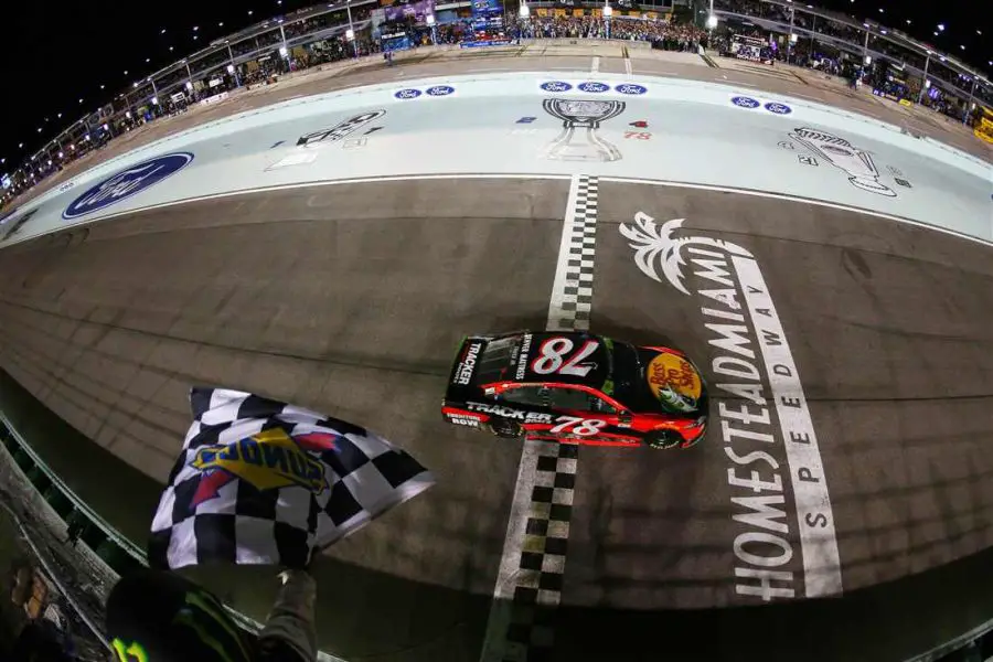 Martin Truex Jr wins Ford EcoBoost 400