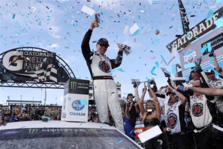 Kevin Harvick wins at ISM raceway, Phoenix