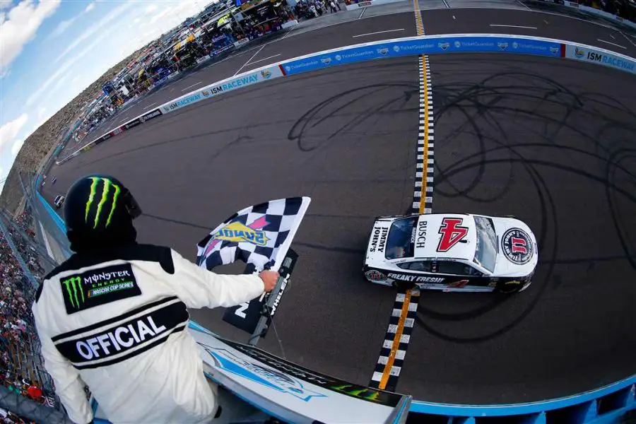 Kevin Harvick wins at Phoenix