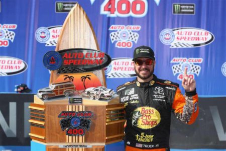 Martin Truex Jr wins Auto Club 400