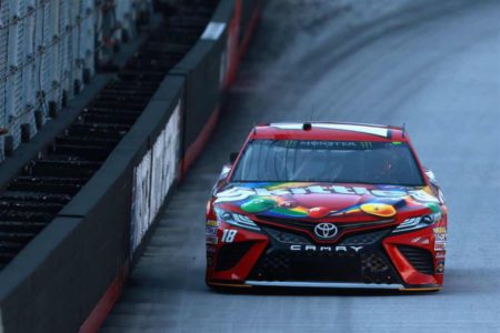 Kyle Busch wins Food City 500 at Bristol Motor Speedway