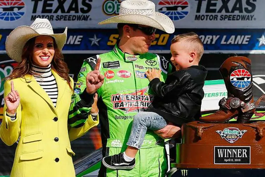 Kyle Busch wins the spring race in Texas