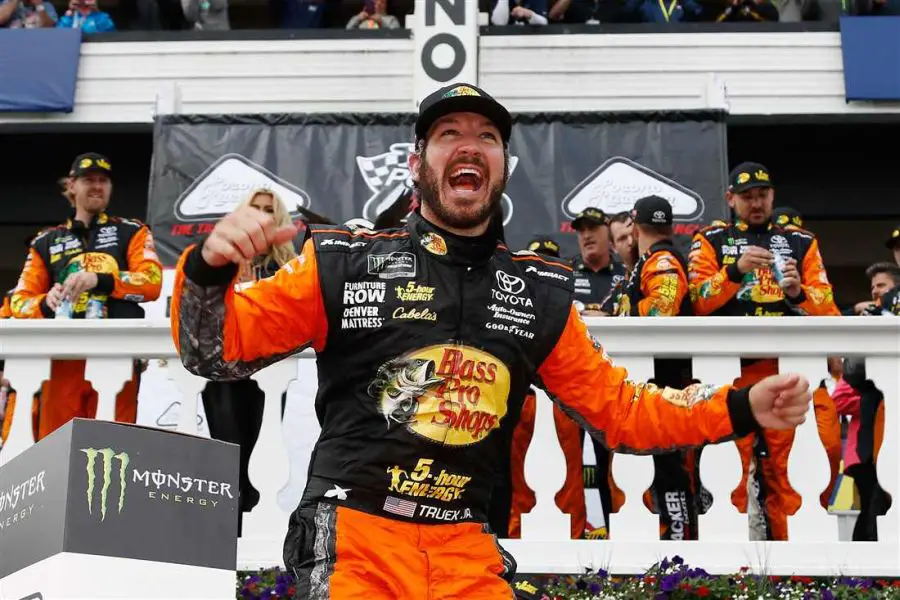 Martin Truex Jr. wins Pocono 400