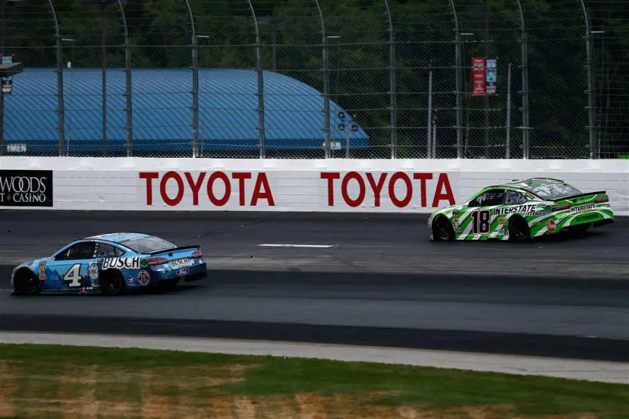 Kevin Harvick and Kyle Busch at New Hampshire