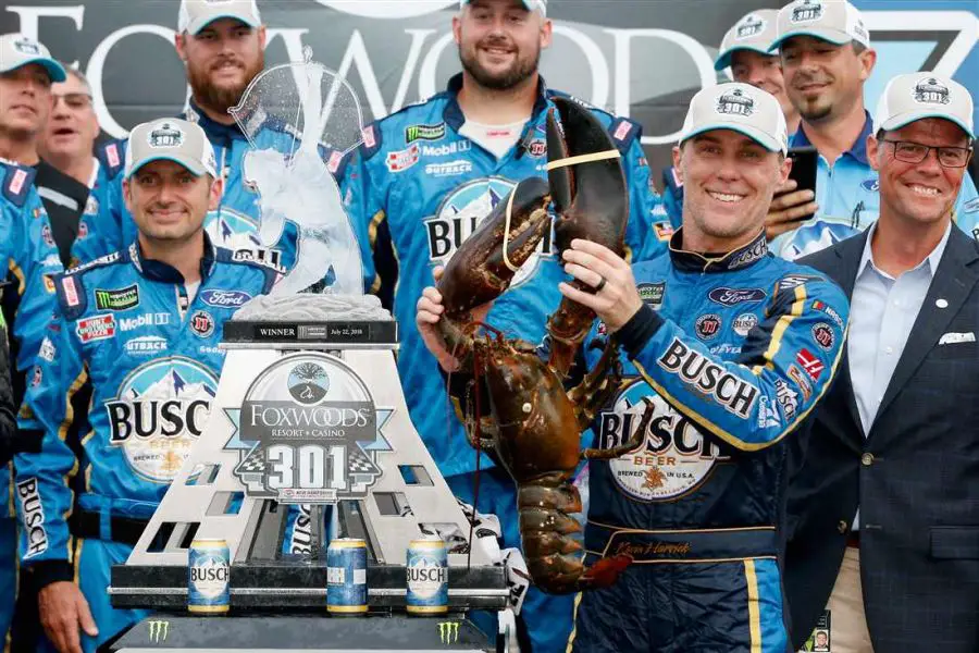 Kevin Harvick wins at New Hampshire Motor Speedway