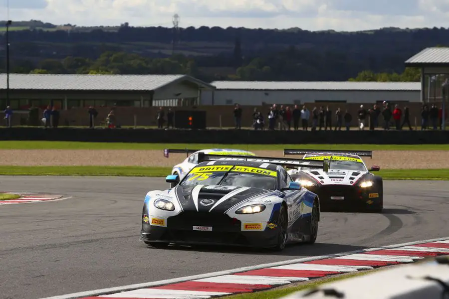 Jonny Adam, Flick Haigh, Optimum Motorsport Aston Martin Vantage Gt3