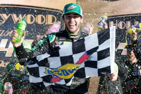 Chase Elliott wins at Kansas