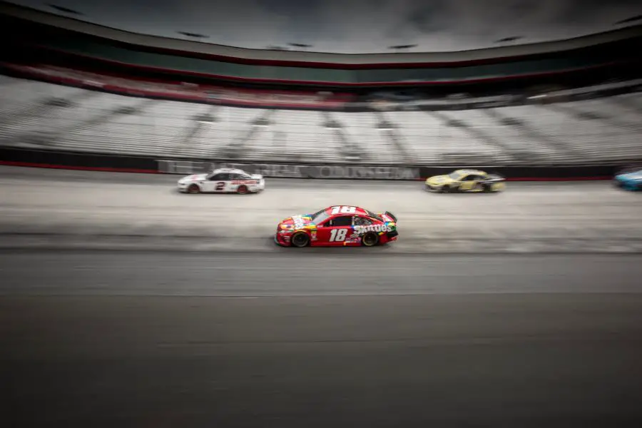 Kyle Busch in the #18 Toyota Camry