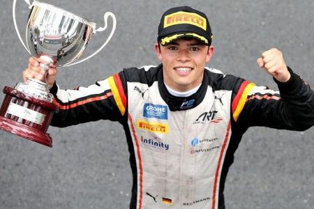 Nyck de Vries F2 champion 2019